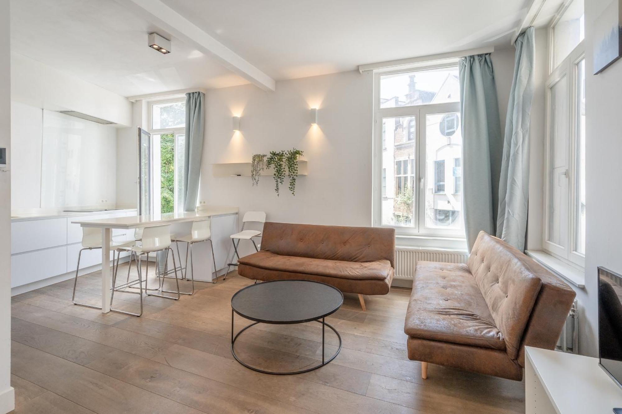 Light Modern In The Heart Of Apartment *